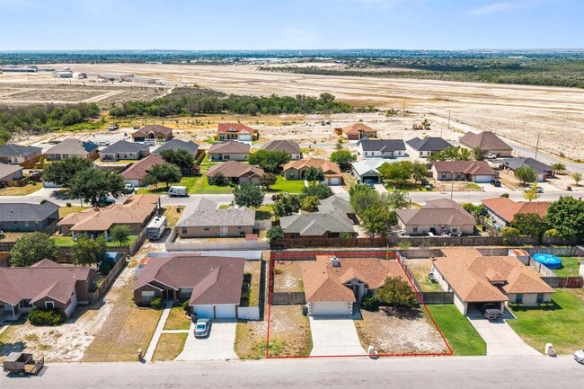 Building Photo - 208 Ramon Cardenas Dr