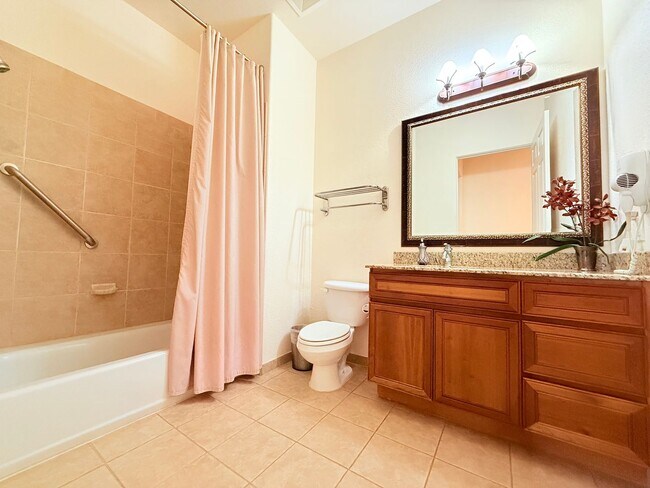 Building Photo - COMING SOON!! 1 Bedroom 1 Bathroom Condo in Casitas Las Rosas in La Quinta