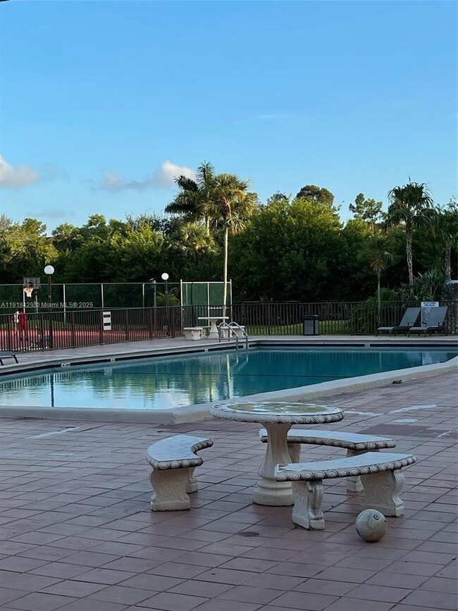 Building Photo - 6950 Miami Gardens Dr