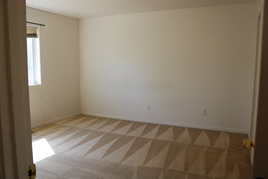 Building Photo - 1503 Trisha Way