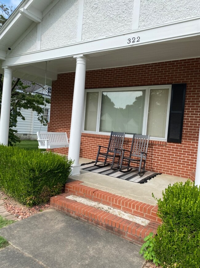 Building Photo - 322 N New Madrid St