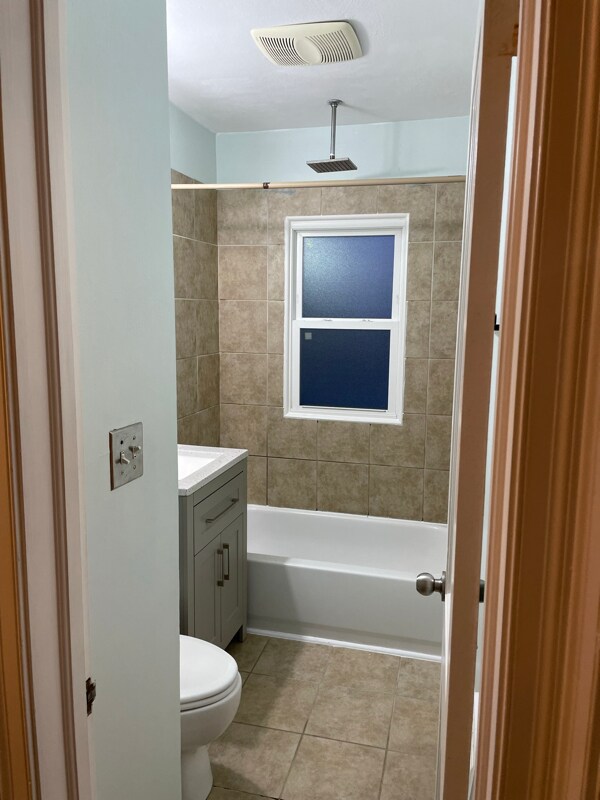 Building Photo - 1665 Tonawanda Ave