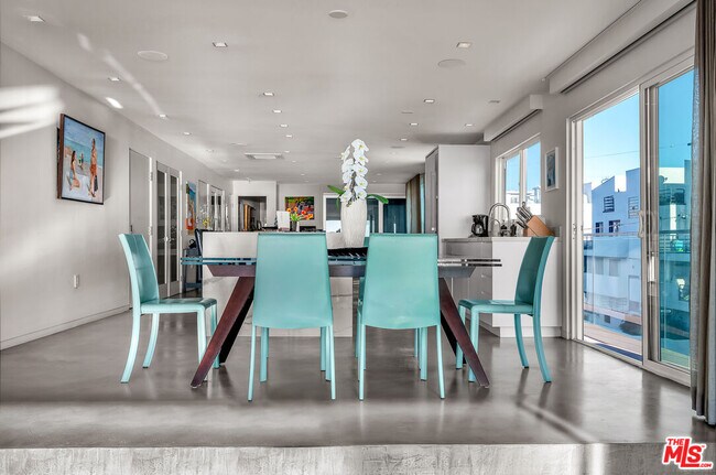 Building Photo - 1 Driftwood St