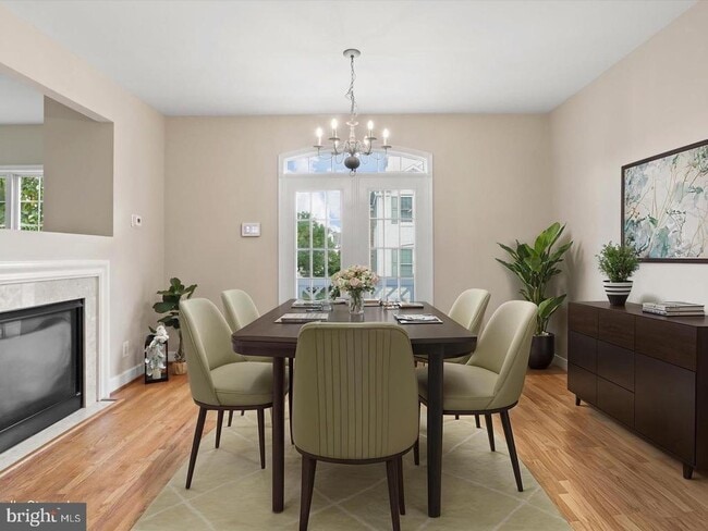 Building Photo - 2501 Bronze Stone Pl