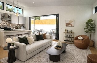 Building Photo - 2935 S West View St