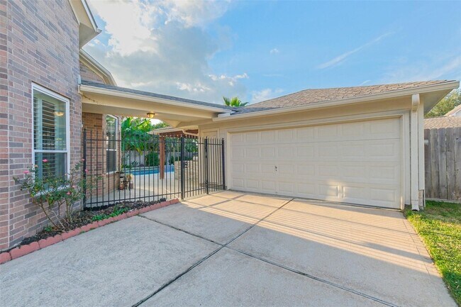 Building Photo - 5506 Langhorne Ct