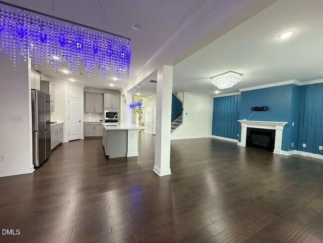 Building Photo - 513 Acerno Dr