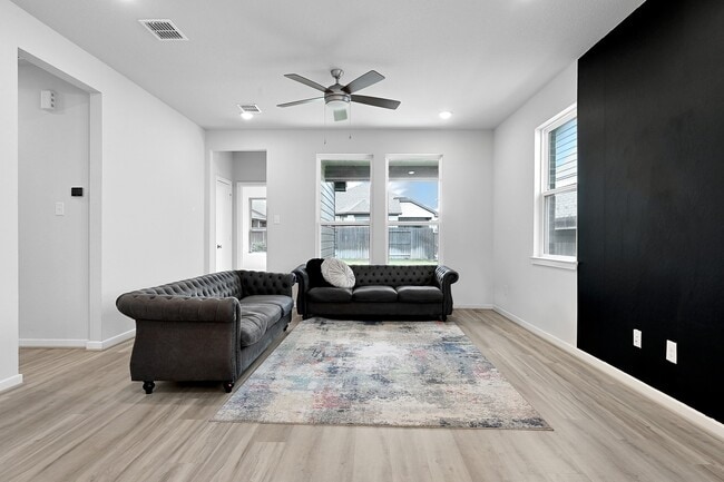 Building Photo - 9119 Brixham Dr