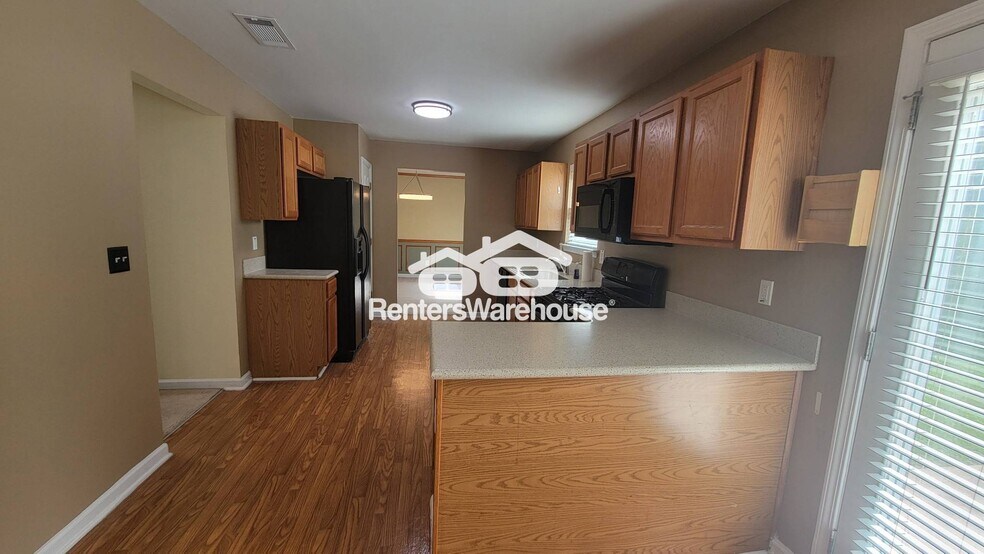 Building Photo - 118 Laughlin Dr