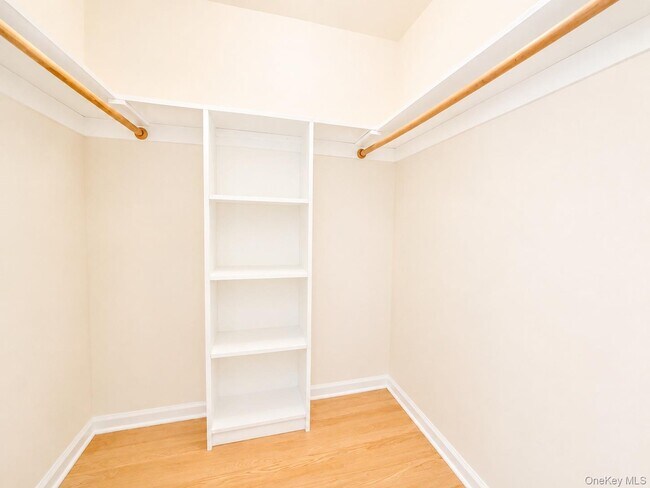 Building Photo - 6 Cornell Pl