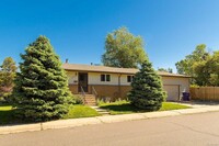 Building Photo - University Gem with Spacious Yard & Garage...