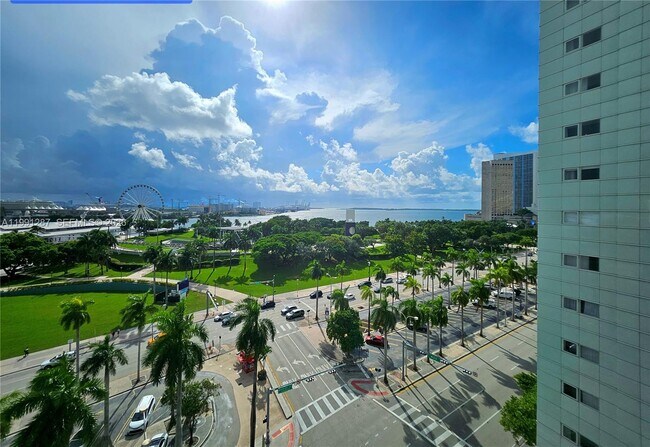 Building Photo - 253 NE 2nd St