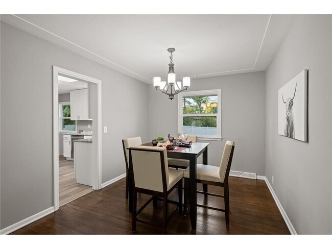 Building Photo - 4901 Larkspur Ln