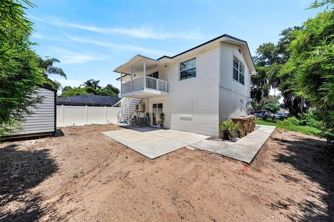 Building Photo - 1099 Grove Ave