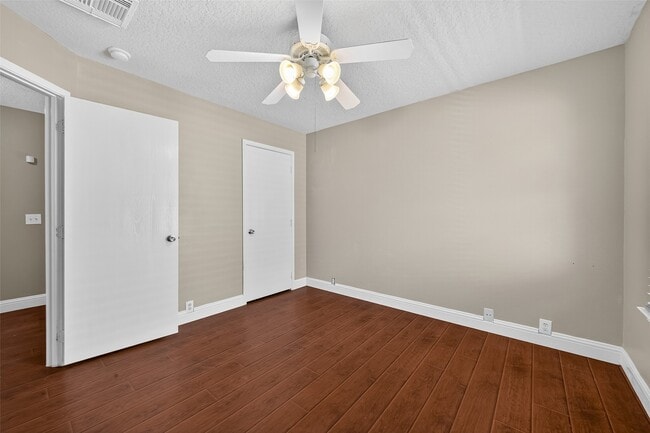 Building Photo - 15003 Sugar Sands Dr