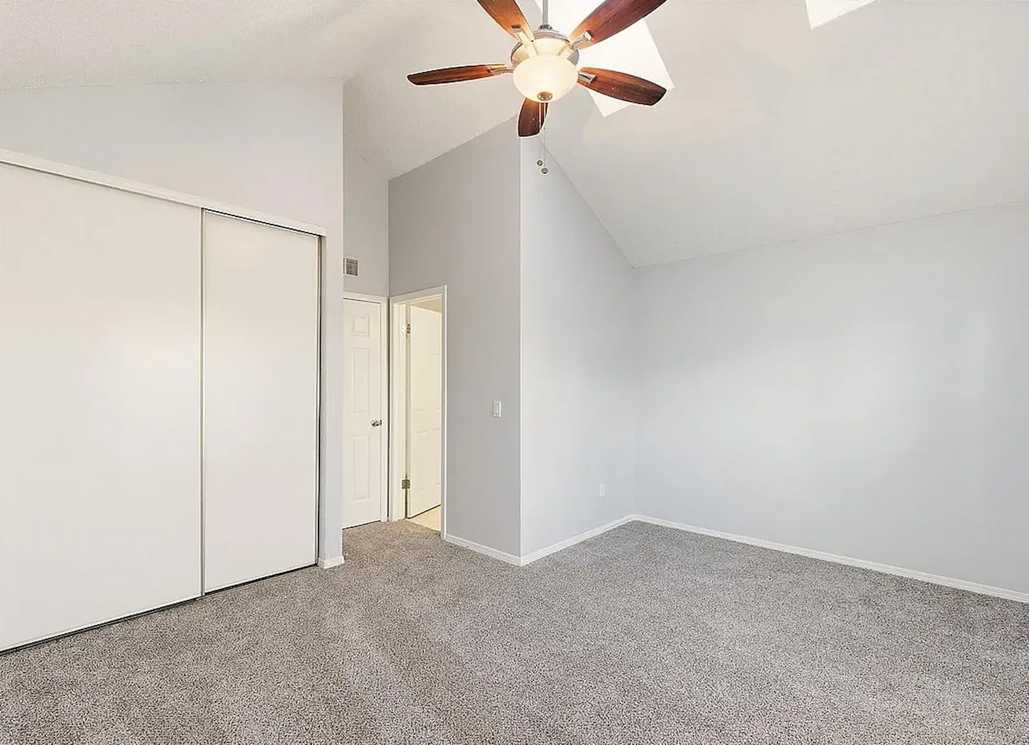 Building Photo - 16991 E Chenango Ave