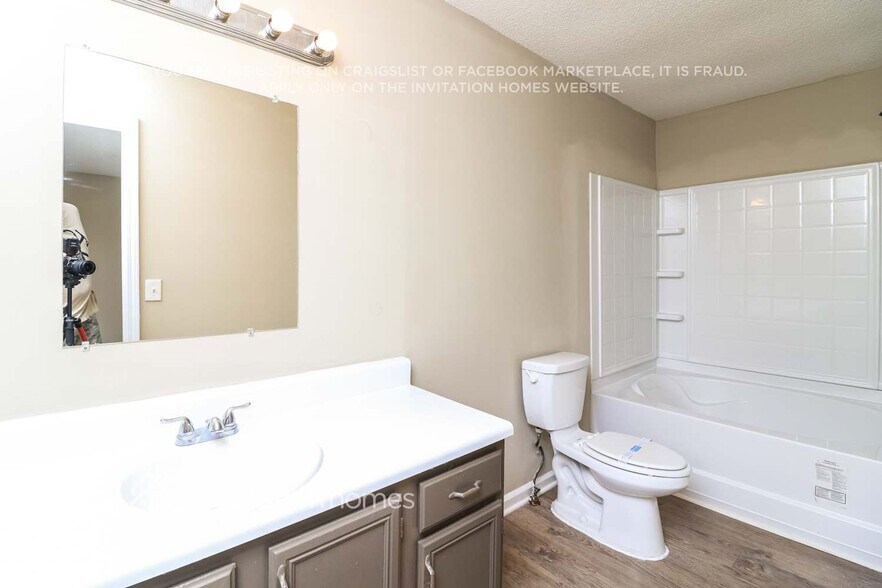 Building Photo - 7375 Hunters Ridge Dr