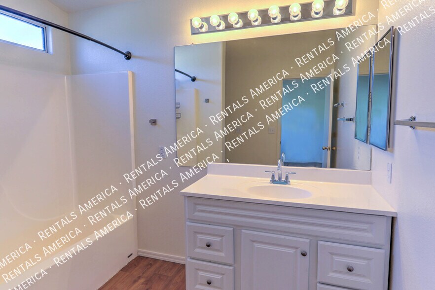 Building Photo - 10984 N Double Eagle Ct