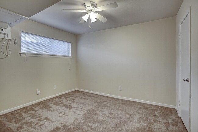 Building Photo - 1624 Marshall St