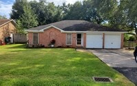 Building Photo - 2121 Redwood St
