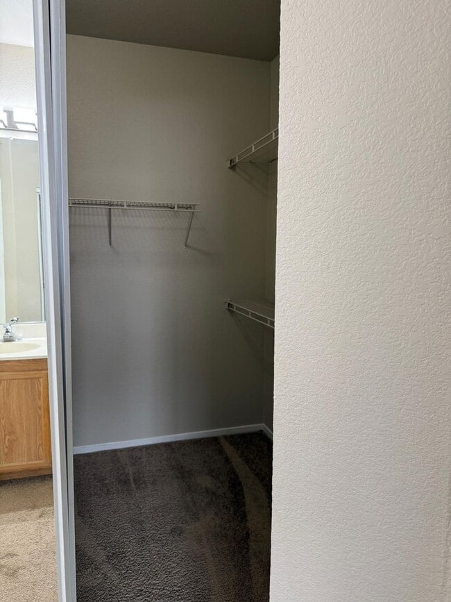 Building Photo - Two Bedroom  - Two Bathroom with attached Garage Ready For Move In