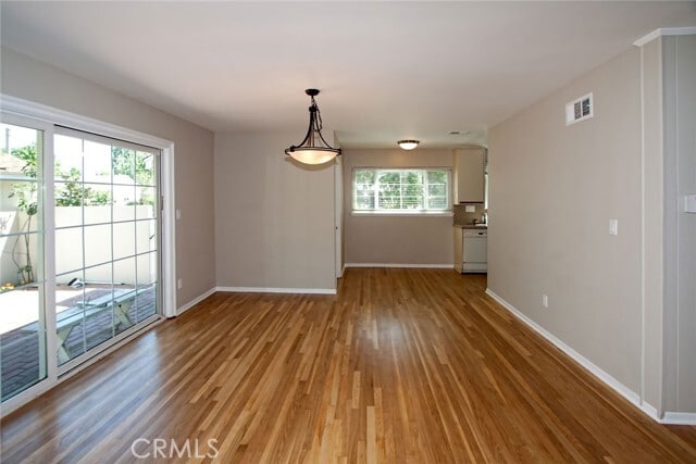 Building Photo - 5852 Babbitt Ave