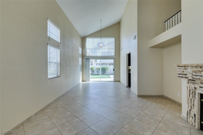 Building Photo - 2193 Eaglecloud Dr