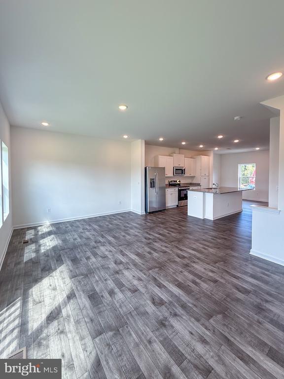 Building Photo - 2584 Cougar Ln