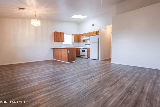 Building Photo - 7212 E Burro Ln