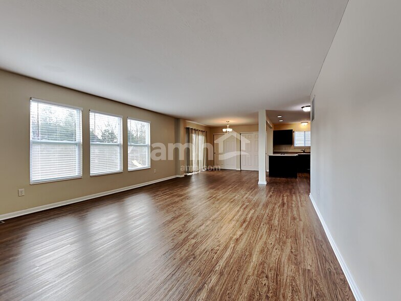 Building Photo - 4319 Hunting Hawk Dr