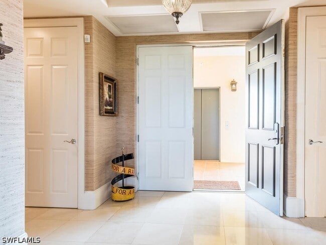 Building Photo - 2728 Tiburon Blvd E