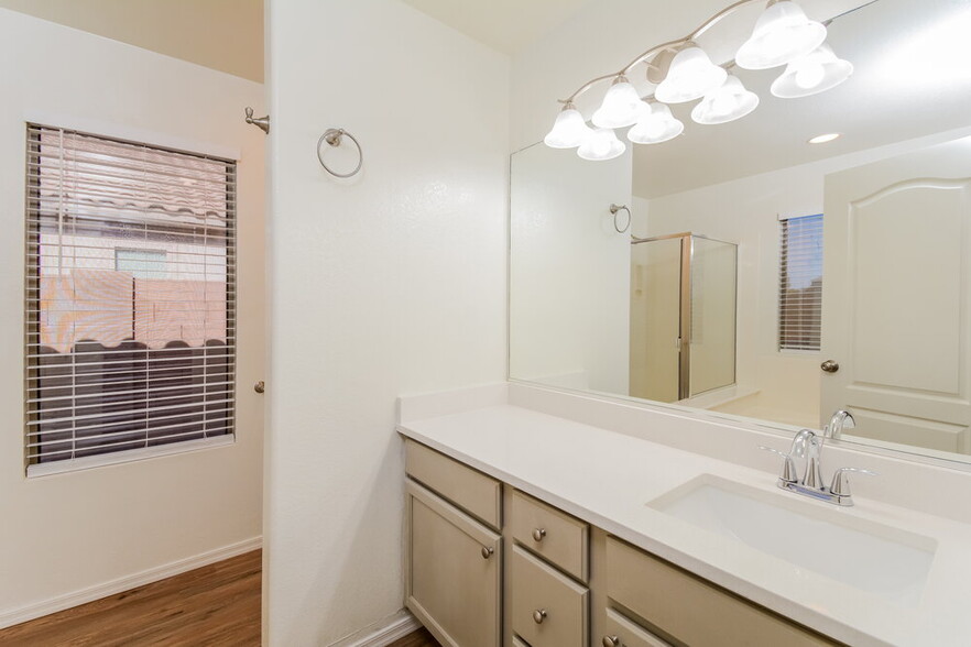 Building Photo - 15907 W Carmen Dr