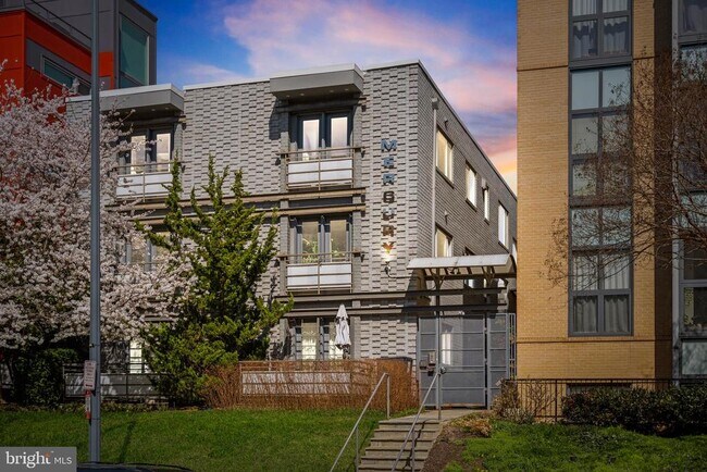 Building Photo - 1439 Chapin St NW