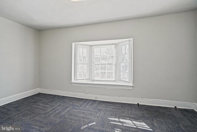 Building Photo - 207 Kennedy St NW