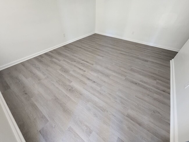 Building Photo - Coming soon! Section 8 accepted! 4 Bedroom...