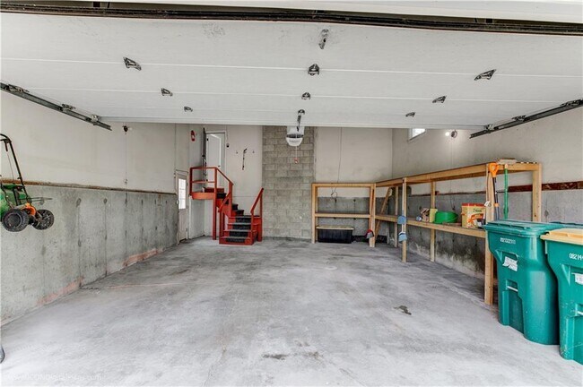 Building Photo - 501 Sandy Point Ave