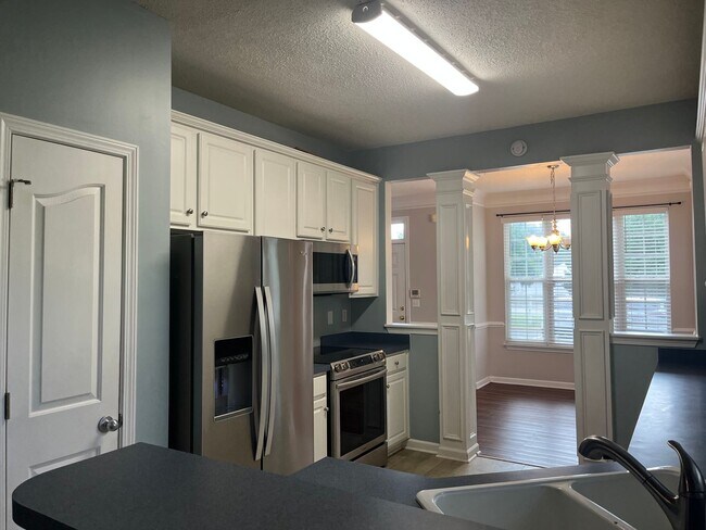Building Photo - 127 Cirrus Ct