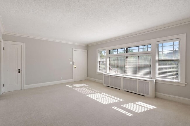 Building Photo - 5004 Oliver Ave S