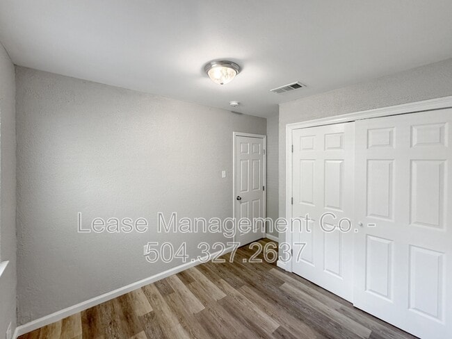 Building Photo - 769 Lander St