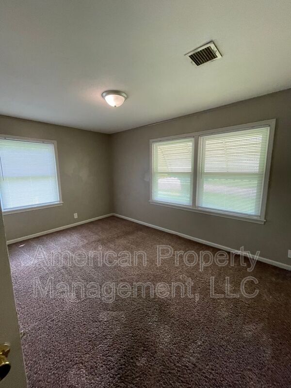 Building Photo - 1803 N New Haven Ave