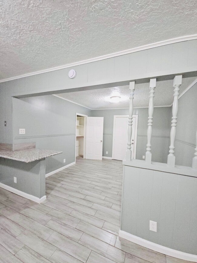 Building Photo - 250 Stephenson Dr