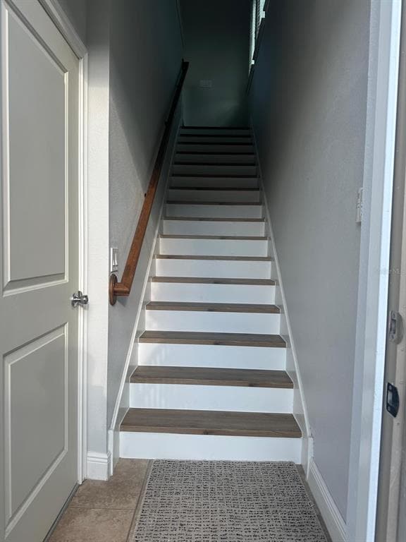 Building Photo - 8091 Laureate Blvd