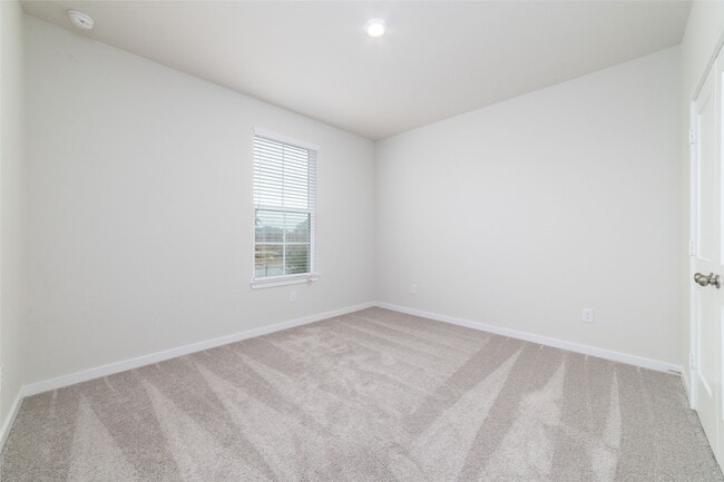 Building Photo - 5831 Westwood Shr Dr