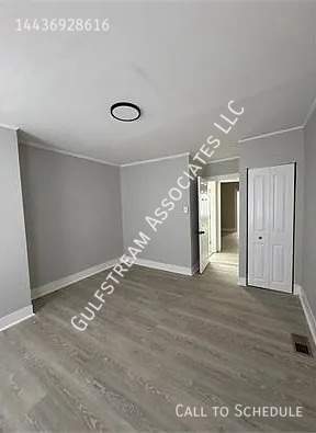 Building Photo - 533 N Streeper St