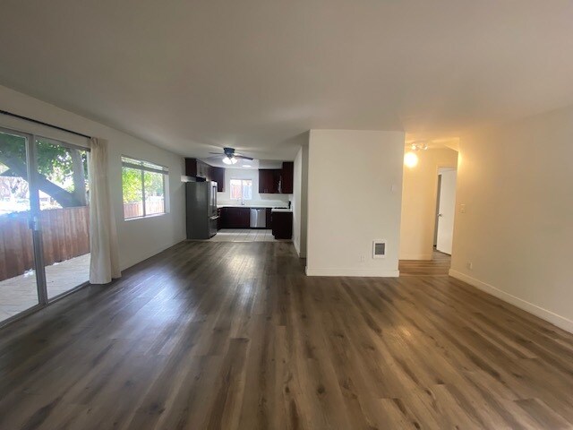 Building Photo - 1308 9th St