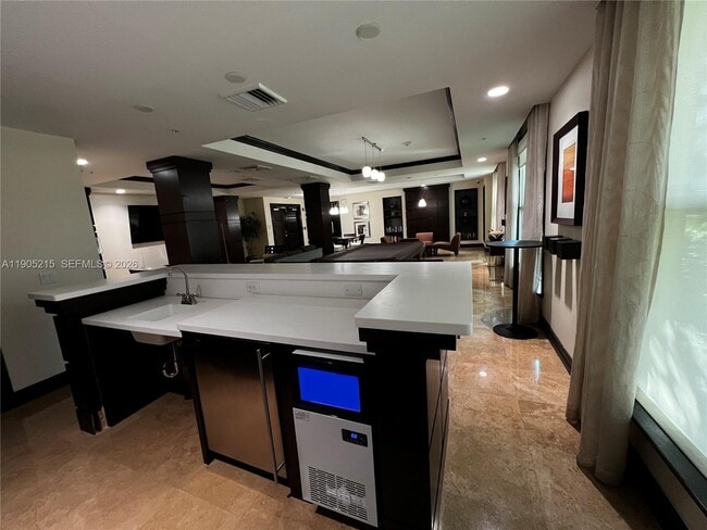 Building Photo - 2421 NE 65th St