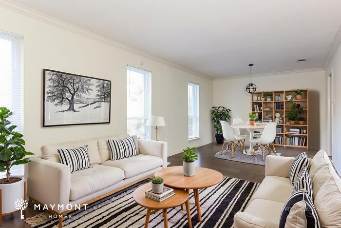 Building Photo - 1401 Jennifer Dr