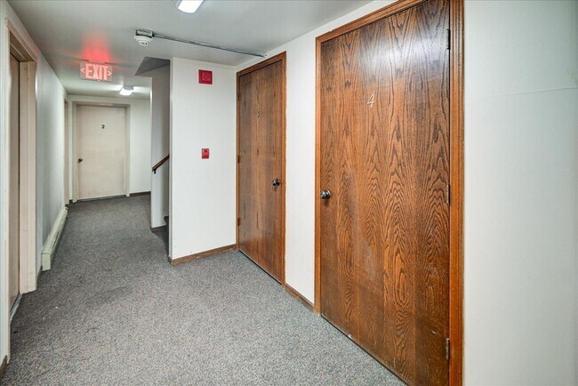 Building Photo - 2850 Cimarron Trail