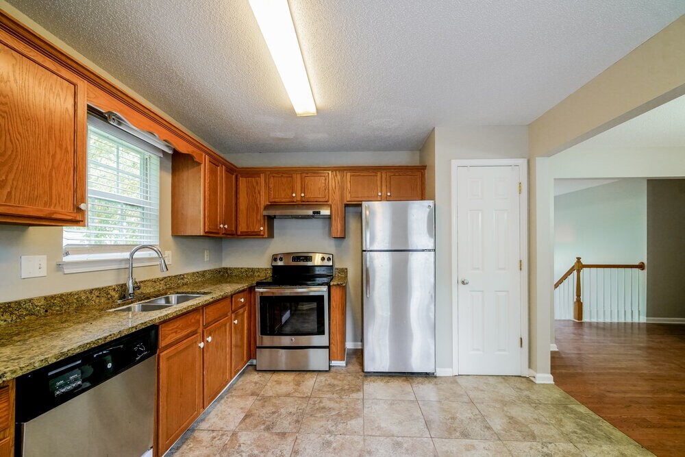 Building Photo - 5697 Newburn Ct