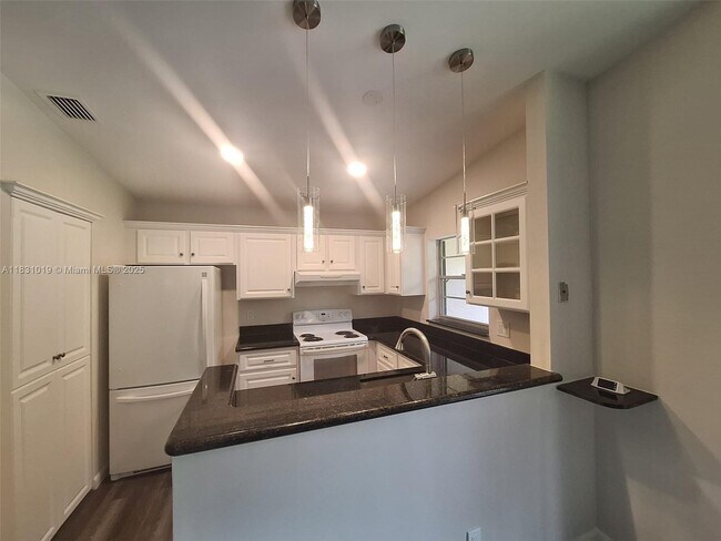 Building Photo - 22280 Timberly Dr